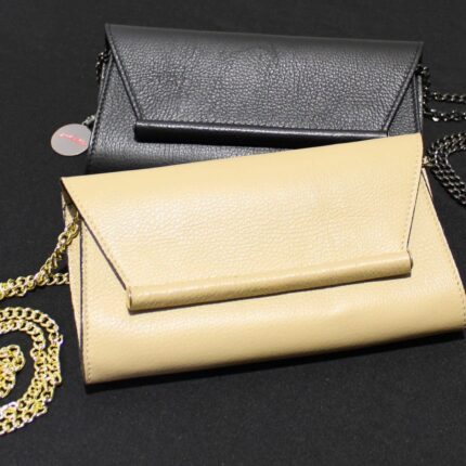 SleekClutchWithChain-scaled